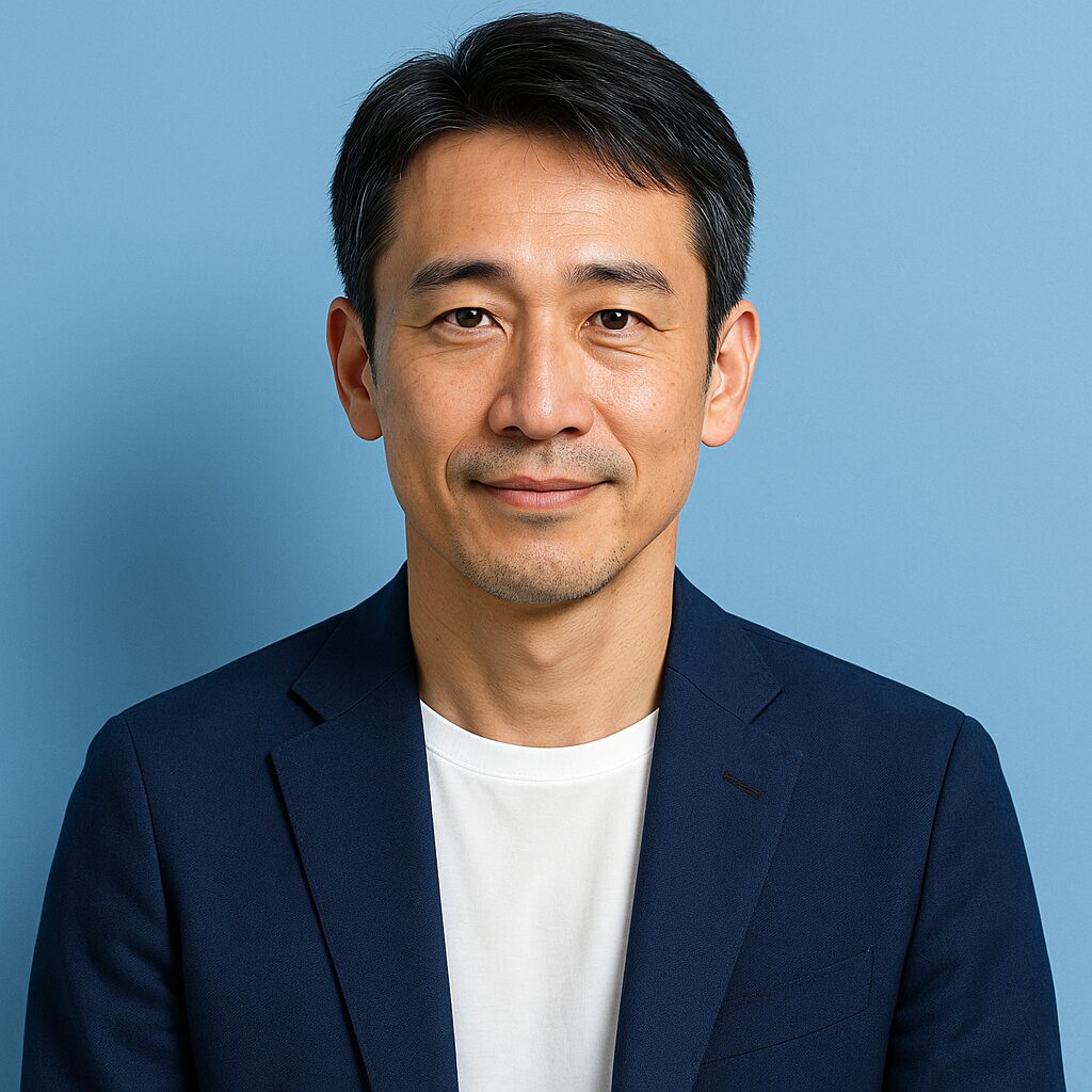 青い背景に清潔感のある40〜50代日本人男性が写った半リアルなアイキャッチ画像